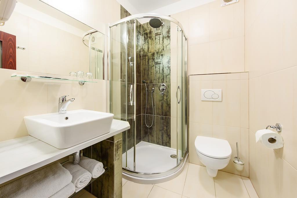 Hotel & Apartments U Cerneho Orla Třebíč Eksteriør bilde